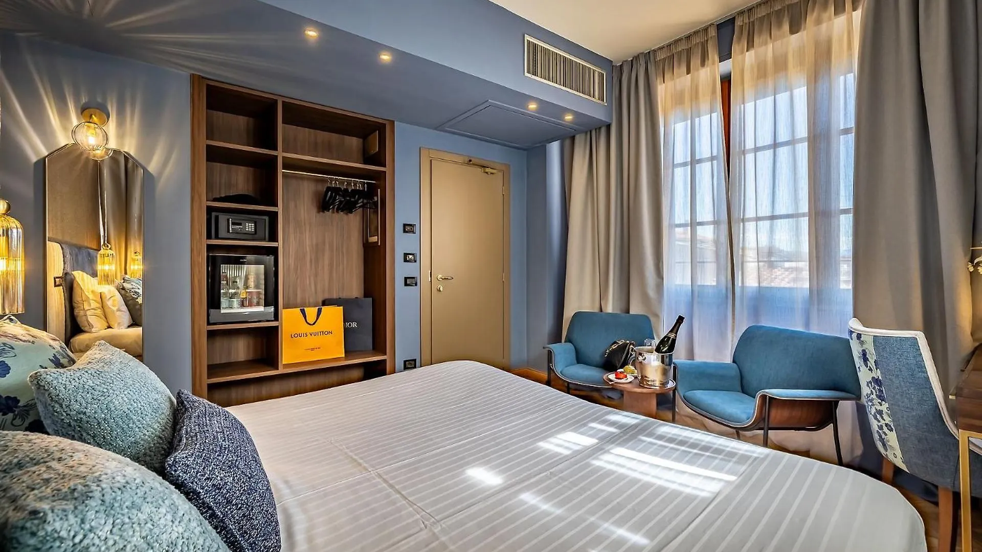 ***  Hotel Duomo Firenze Италия