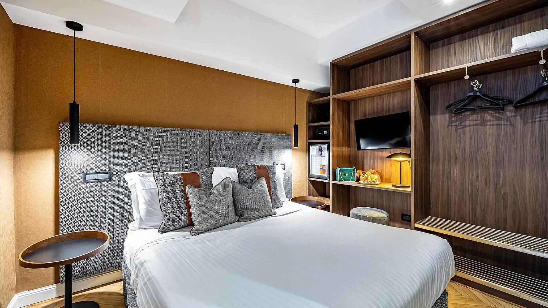 ***  Hotel Duomo Firenze Olaszország